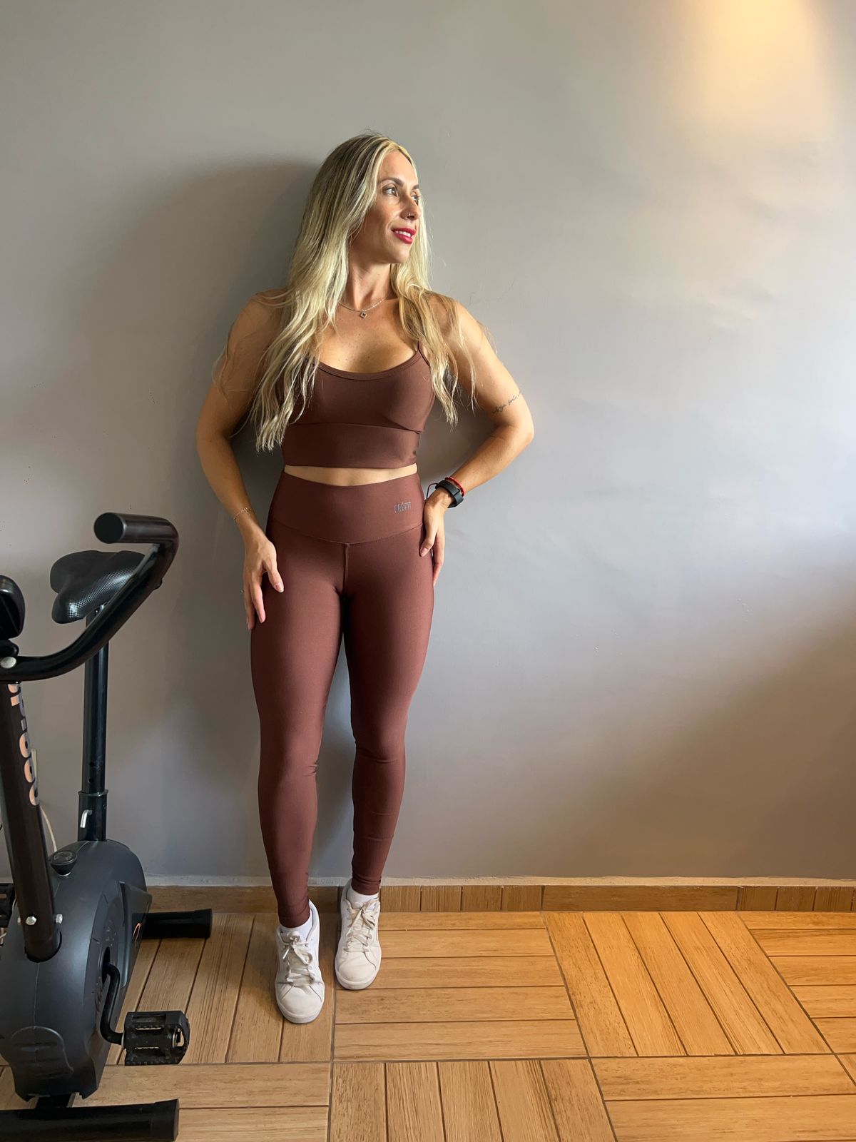 Conjunto - Marrom - Calça e Top com bojo removível, Confortável e Zero Transparência