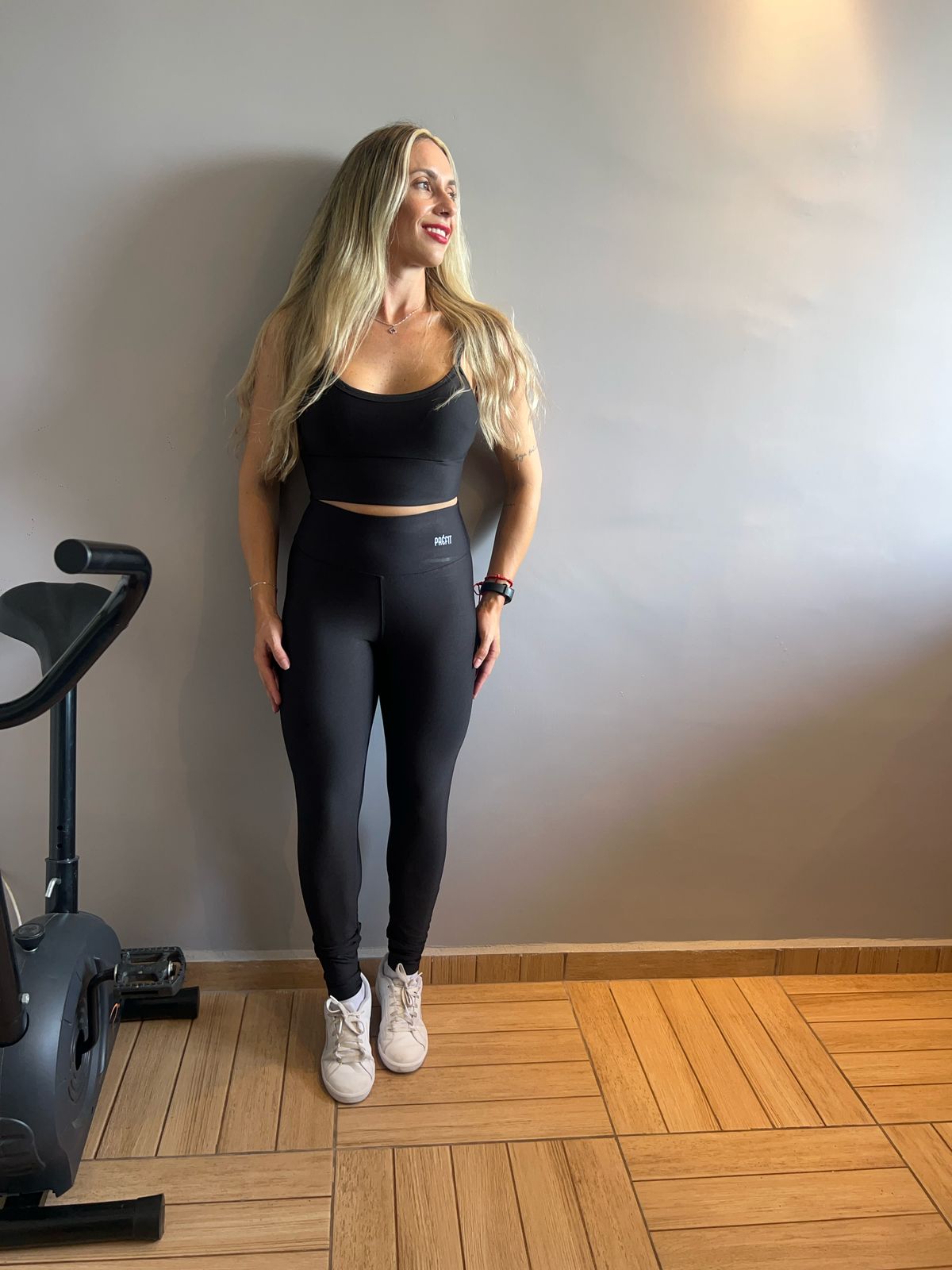 Conjunto - Preto - Calça e Top com bojo removível, Confortável e Zero Transparência